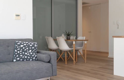 Lane Cove North Apartment | Contemporary living in a leafy setting