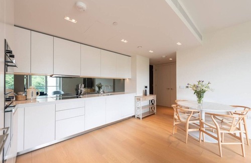 West Brompton Apartment | Contemporary Living in London