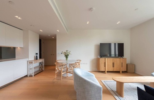 West Brompton Apartment | Contemporary Living in London