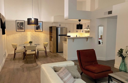Gibson Springs Condo | Contemporary luxurious Condo with Mountain View’s in Henderson . WiFi, Roku TV.