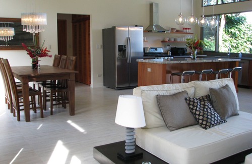 Ojochal House | Contemporary Luxury Home Boasts Stunning 360° Ocean and Mountain Views