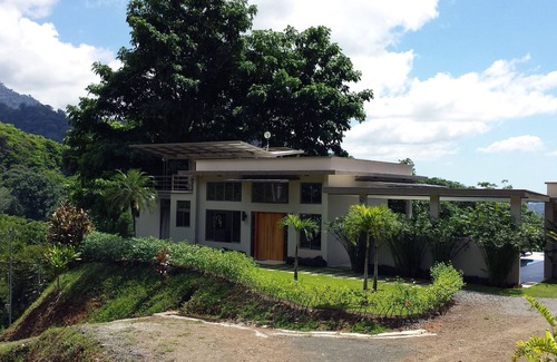 Ojochal House | Contemporary Luxury Home Boasts Stunning 360° Ocean and Mountain Views
