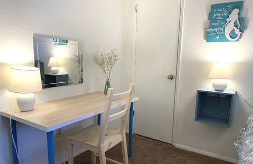 Kent Apartment | Contemporary, marine 2bd/1ba Apartment C in Kent