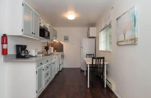 Kent Apartment | Contemporary, marine 2bd/1ba Apartment C in Kent