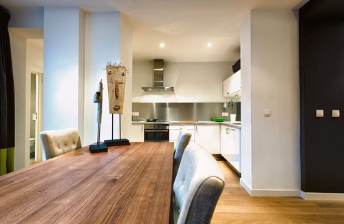Postel Apartment | Contemporary One-Bedroom Apartment with Private Garden - Avenue Louise