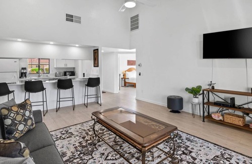 Palm Desert Condo | Contemporary Palm Desert Getaway | Community Pool, BBQ, Golf & More | Palm Desert Oasis