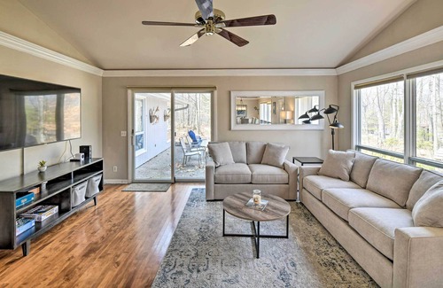 Sister Bay House | Contemporary Retreat w/ Patio ~ 1 Mi to Beach