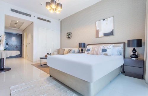 Jumeirah Village Apartment | Contemporary Studio-Ghalia Tower