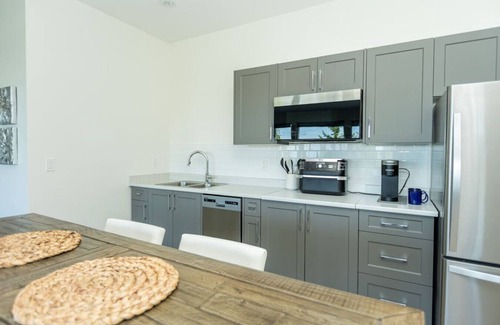 Regional District of Nanaimo House | Contemporary Studio with Panoramic Ocean Views