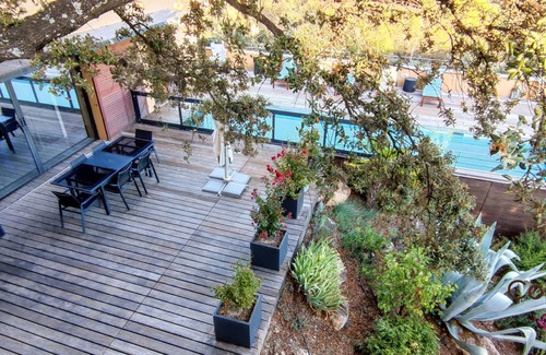Le Barroux Villa | Contemporary villa in Le Barroux overlooking Mont Ventoux