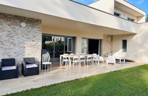 Montelimar Villa | Contemporary villa in Drôme provençale