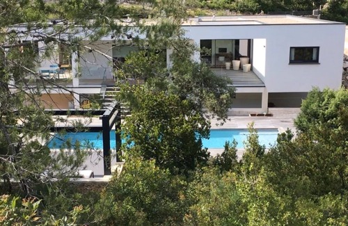 Garrigues House | Contemporary villa in the heart of the garrigue