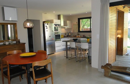 Valreas House | contemporary wooden house-Valréas, downtown, comfortable, pool