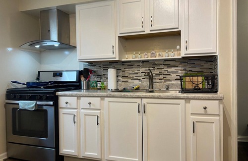 St. Louis House | Convenience 2 Bedroom House to Explore All of St Louis