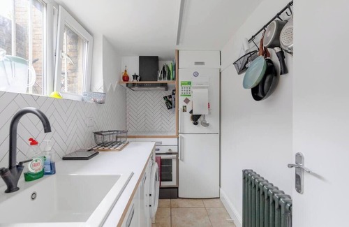 Dalston Apartment | Convenient 1 Bedroom Apartment in Dalston