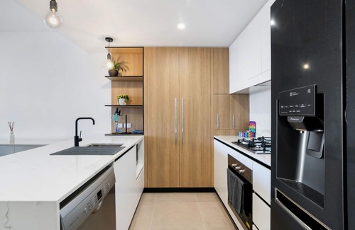 Toowong Apartment | Convenient 2-Bed Apartment