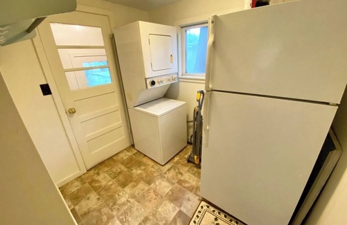 Traverse City House | Convenient 2 Bedroom Home in Traverse City