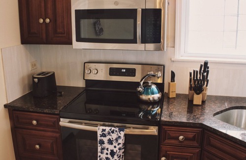 Pittsburgh House | Convenient and Cozy Two Bedroom Townhouse