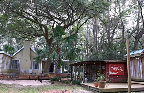 Tallahassee House | Convenient and peaceful haven if you are here for work or play