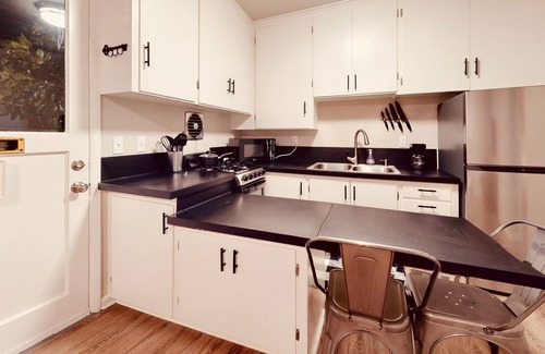 Snohomish Apartment | Convenient, Clean Apartment w/Air Conditioning, Smart TV, Covered Parking