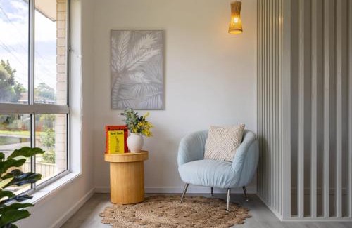 Robertson House | Convenient Comfort 4BR near Malls and Transport