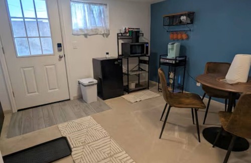 Dupont Apartment | Convenient Comfortable & Clean! Casita de Lenus
