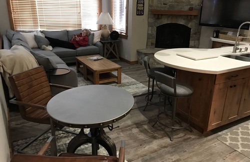 Truckee Condo | CONVENIENT, COMFORTABLE NORTHSTAR CONDO