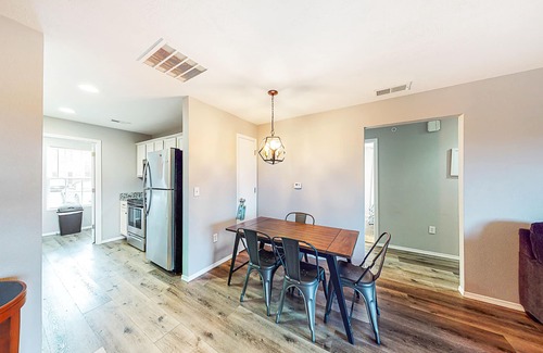 Branson Condo | Convenient Condo w/Great Location, Shared Pool, Free WiFi, Private Balcony, View