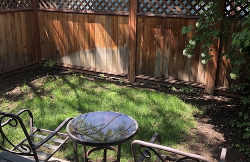 River West Cottage | Convenient & Cozy Cottage On Newport Near River, Downtown & Drake Park