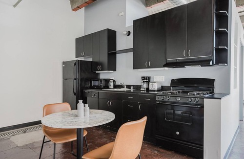 Historic Core Apartment | Convenient DTLA w/Gym, close to Grand Central Market, by Blueground