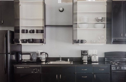 Historic Core Apartment | Convenient DTLA w/Gym, close to Grand Central Market, by Blueground