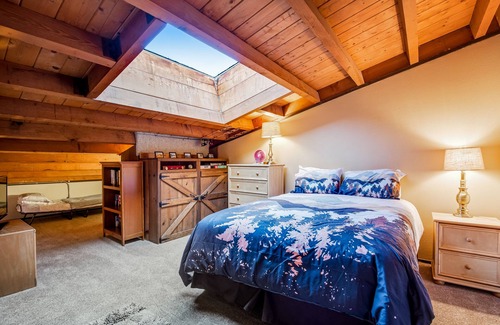 Wildernest Condo | Convenient, family-friendly condo with mountain views, onsite pool/hot tubs