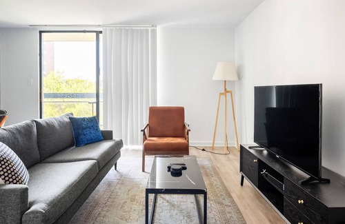 Foggy Bottom Apartment | Convenient Foggy Bottom 1BR w/ W/D + Gym on GW Campus, by Blueground