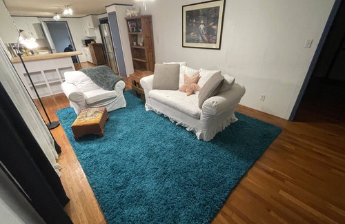 Reedville House | Convenient location! located next to Shell Landing boat ramp Reedville Va