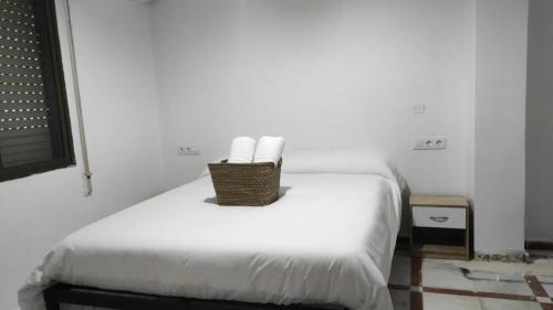 Algeciras House | Convenient Rooms - Ferry, Train & Bus Station -