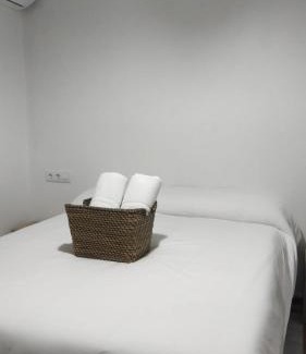 Algeciras House | Convenient Rooms - Ferry, Train & Bus Station -