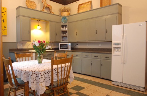 Galena House | Convenient & Spacious Downtown - Private Parking Included