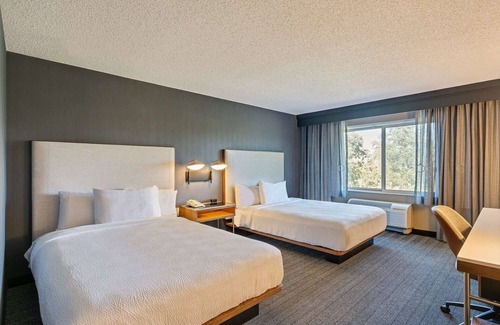 San Ramon Hotel | Convenient Stay! 2 Contemporary Units, Swimming Pool, Pet-friendly, Free Parking