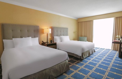 Sunnyvale West Hotel | Convenient Stay, Superb Location, Pool. Pets Allowed, Parking Onsite
