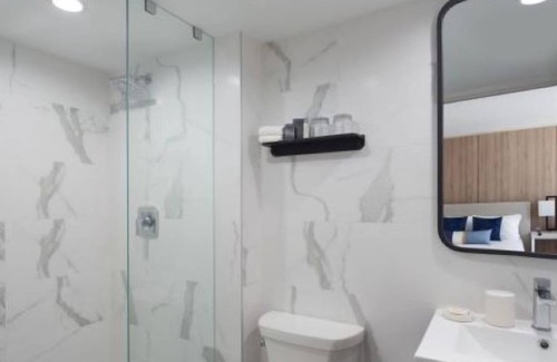Hillsboro Beach House | Convenient Stay, Superb Location! Onsite Pool, Pets Allowed