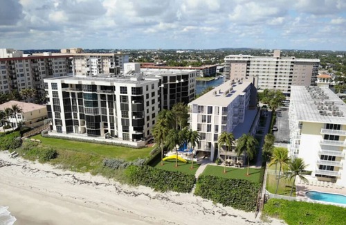 Hillsboro Beach House | Convenient Stay, Superb Location! Onsite Pool, Pets Allowed