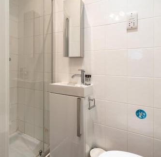 Shoreditch Apartment | Convenient Studio Apartment in Shoreditch