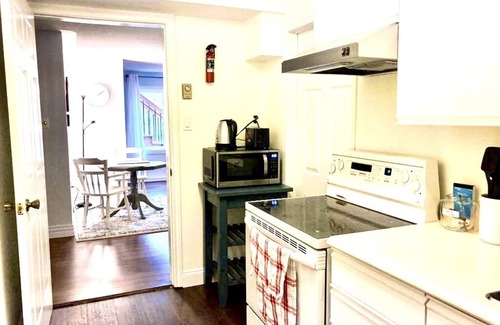 Lower Sackville House | Conveniently located 2BR Unit, close to shopping center