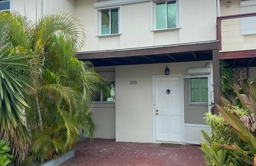 Jolly Harbour Villa | Conveniently Located 2-bedroom villa in Jolly Harbour with Wi-Fi and AC