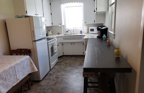 Bristolville House | Conveniently located 2 bedroom home only minutes from hiking and state park fun!