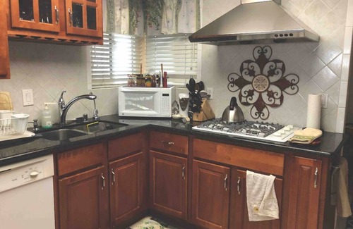 South San Jose House | Conveniently located by 101, 280, 680, 87: home for business travelers