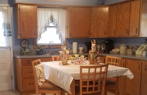 Troy House | Conveniently located by HVCC. No cleaning or pet fee