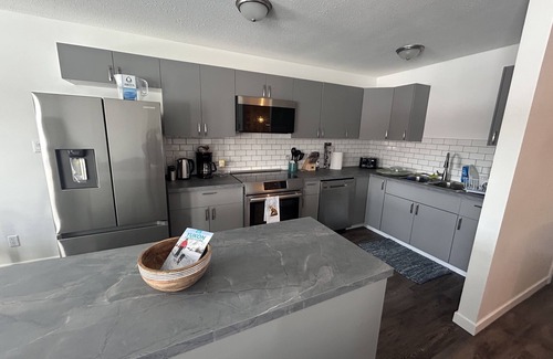 Whitehorse House | Conveniently located home perfect for a family or working professionals.