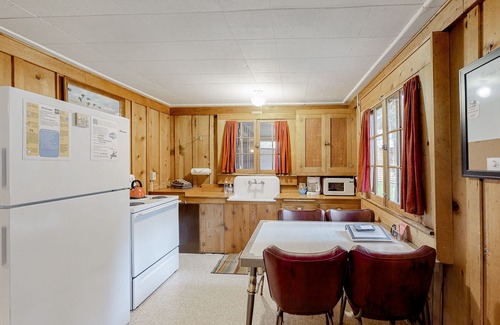 Joseph Cabin | Conveniently Located Home Close to the Lake w/Free WiFi