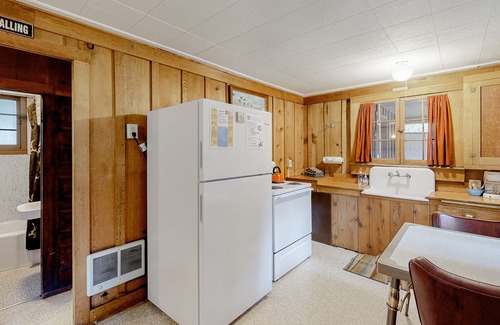 Joseph Cabin | Conveniently Located Home Close to the Lake w/Free WiFi